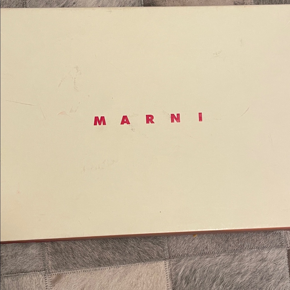 Fushia Marnti size 10